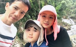 Là người mẹ lấy tiền con đi bao trai trong "Cây táo nở hoa", nhưng ngoài đời diễn viên này lại cưng con đến nỗi bị chồng đuổi ra khỏi phòng