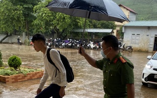 Sơn La: Trưởng Công an xã kịp hỗ trợ thí sinh đến trường thi 5 phút trước giờ bóc đề