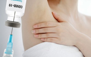 Nổi hạch sau tiêm vaccine COVID-19: Hiểu để tránh sinh thiết không cần thiết