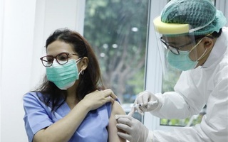 Cuộc đua tiêm mũi vaccine tăng cường làm gia tăng bất bình đẳng ở Đông Nam Á