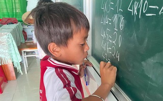 Thiếu trầm trọng thiết bị, học trực tuyến thế nào?