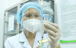 Dùng vắc-xin Pfizer chích ngay cho người đã tiêm Moderna