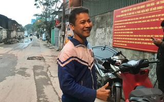 "Người hùng" đạp bung cửa sắt cứu sống bé gái trong ngôi nhà cháy dữ dội ở Hà Nội: "Ai cũng sẽ làm như tôi thôi"