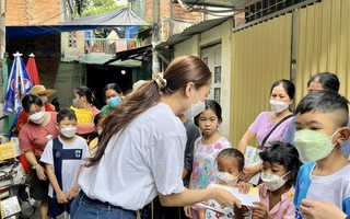 Hoa hậu Mai Phương làm điều ý nghĩa trong ngày sinh nhật