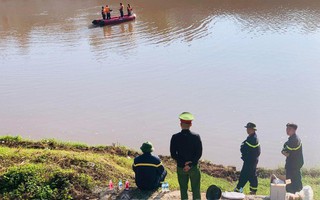 Cảnh sát tìm, vớt người phụ nữ thành đạt gieo mình xuống sông Kỳ Cùng