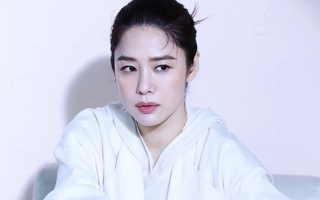 "Chị gái Goo Jun Pyo" Vườn Sao Băng ở tuổi 45: Sự nghiệp lẫy lừng, 21 năm chia tay So Ji Sub vẫn lẻ bóng
