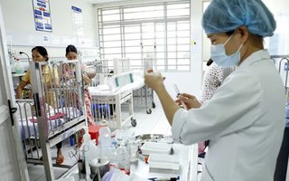 Những lưu ý khi điều trị cúm cho trẻ