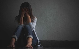 Hai cách hành xử của cha mẹ biến con thành đứa trẻ tự ti