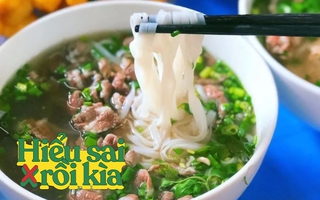 "Không nên vắt chanh vào bát phở nóng hổi": Chuyên gia Việt nói gì?