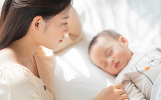 Con sốt, gọi điện cho chồng thì anh nói một câu đắng chát