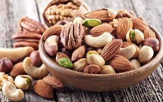 Giảm cân, chống một loạt bệnh thời đại nhờ... ăn vặt kiểu này