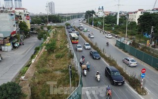 Rào chắn phục vụ thi công đường Âu Cơ - Nhật Tân, cấm nhiều loại xe trong giờ cao điểm