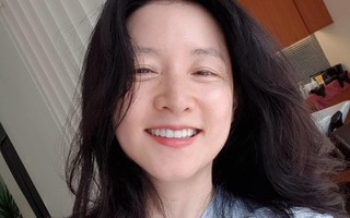 Bí quyết trẻ mãi không già của Lee Young Ae ở tuổi 51