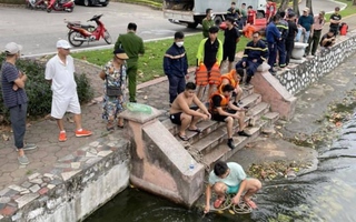 Tìm thấy thi thể bé trai sau gần 3 giờ mất tích ở công viên Thống Nhất, Hà Nội