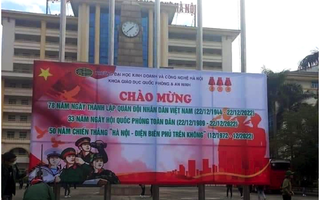 Bộ GD-ĐT lên tiếng về việc trường ĐH in pano có hình cờ Trung Quốc