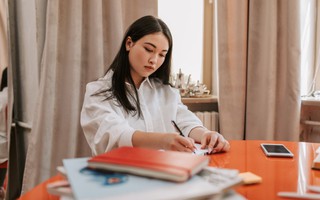 Mới nghỉ hưu sớm được 2 năm, kỹ sư hối hận phải đi tìm việc trở lại: Tay chân nhàn rỗi nhưng đầu óc lại bận hơn