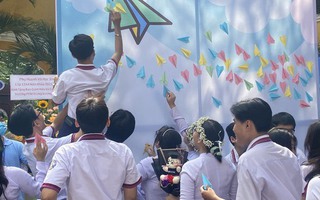 TP HCM: Giáo viên nói gì về đề thi văn Còn ăn tết ta, đất nước còn nghèo nữa