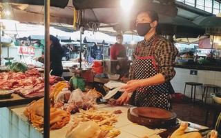 Thấp thỏm chờ giá bán lợn, gà dịp Tết