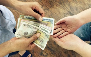 "Mẹ ơi, con muốn có 200 ngàn đồng đi xem phim", 2 cách làm khác nhau của hai bà mẹ ảnh hưởng lớn đến TƯƠNG LAI mỗi đứa trẻ