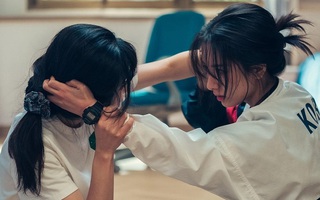 Twenty Five, Twenty One tập 6: Nữ chính, nữ phụ xông vào đánh nhau lại được khen hết lời