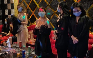 Bộ Công an bắt đường dây lừa bán thiếu nữ bỏ học cho quán massage, karaoke