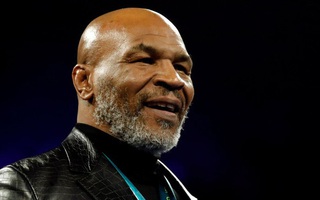 Mike Tyson "đấm thẳng vào mặt một người đàn ông" trên máy bay