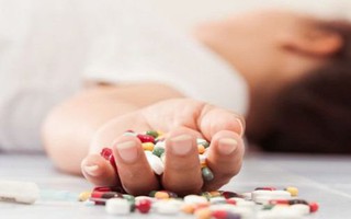 Nam sinh 14 tuổi uống 40 viên thuốc Paracetamol tự tử vì... buồn