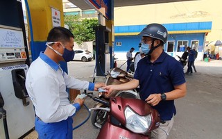 Giá xăng hôm nay tăng mạnh, sát mốc 30.000 đồng/lít