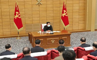 Không có vắc-xin, Triều Tiên chiến đấu với Covid-19 bằng gì?