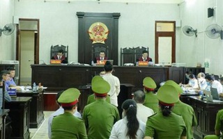Mẹ nữ sinh giao gà tại Điện Biên hầu tòa về tội mua bán trái phép chất ma túy