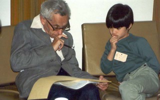 Thần đồng có IQ cao hơn Albert Einstein: Là thiên tài Toán học nổi tiếng thế giới, quá khứ từng bị cho thôi học vì quá thông minh