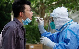 Triều Tiên: Số bệnh nhân có triệu chứng sốt vượt quá 2,2 triệu, ông Kim Jong-un có thể không tiêm vắc xin Covid-19