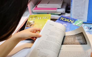 Bộ trưởng Giáo dục và Đào tạo lý giải việc giá sách giáo khoa mới tăng gấp 2-3 lần