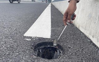 TP.HCM: 44 nắp chắn rác ở cầu Thủ Thiêm 2 bị mất