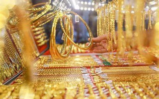 Vàng trong nước và thế giới đồng loạt "tụt dốc"