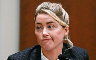Tòa án gửi giấy riêng yêu cầu Amber Heard trả tiền bồi thường cho Johnny Depp