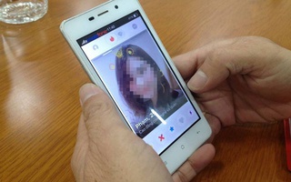 Nhiều cô gái bị sập bẫy tình vì hẹn hò trên Tinder