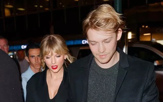 Taylor Swift đã đính hôn!