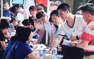 3 ngành học hot "được lòng" phụ huynh nhưng thực tế đã “bão hòa”, cơ hội việc làm ít khả quan: Thí sinh cân nhắc khi đăng ký nguyện vọng