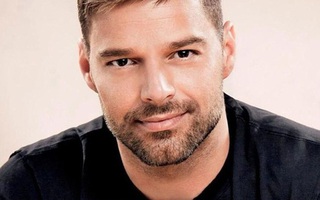 Ricky Martin sẽ hầu tòa, bác bỏ cáo buộc "loạn luân"