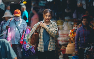 Vân Trang nhận lời đóng "Dân chơi không sợ con rơi" vì đạo diễn Huỳnh Đông 
