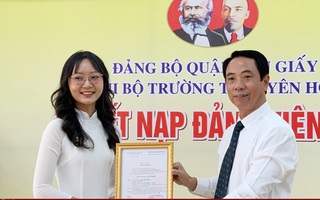 Nữ sinh Hà Nội đỗ 4 trường đại học top đầu được kết nạp Đảng