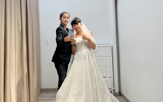 Bộ ảnh cưới 'hoán đổi thân phận', chồng diện váy trắng, vợ vest đen thú vị