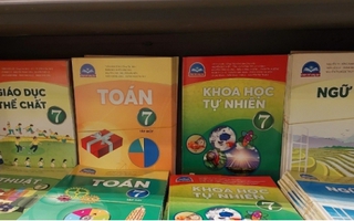 Học sinh tại TP.HCM vẫn chưa có đủ sách để chuẩn bị bước vào năm học mới