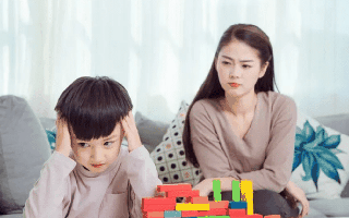 Khám phá tính cách con trẻ qua cách giáo dục của bố mẹ