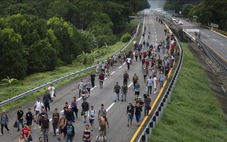 Đoàn người di cư mới bắt đầu hành trình đi bộ 300 km từ miền Nam Mexico tới Mỹ