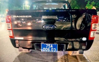 Cán bộ say xỉn lái xe biển xanh gây tai nạn rồi bỏ chạy chỉ bị... xét thi đua quý