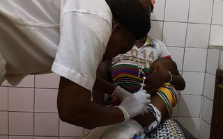 Anh: Vaccine sốt rét mới có thể cắt giảm 70% số ca tử vong vào năm 2030