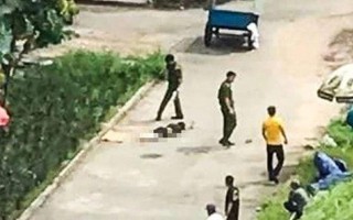 Nam sinh rơi lầu ký túc xá xuống đất tử vong