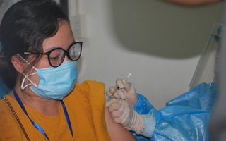 Chuyên gia cảnh báo số ca mắc Covid-19 tăng ở bệnh nhân chưa tiêm vaccine